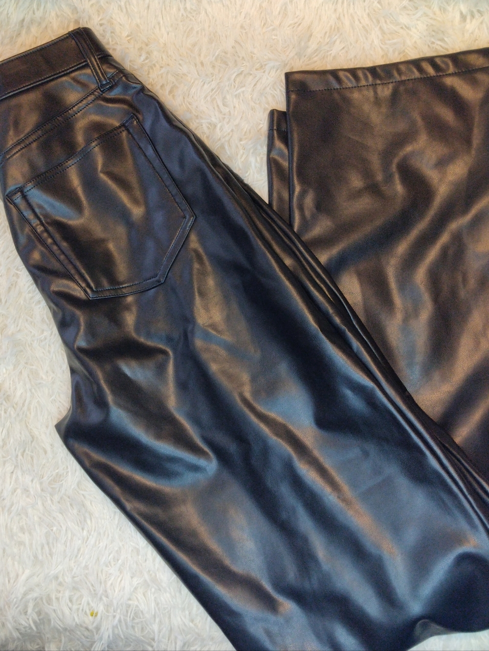 Abercrombie & Fitch The 90s Straight Ultra High Rise Faux Leather Pant CurveLove - Picture 3 of 9